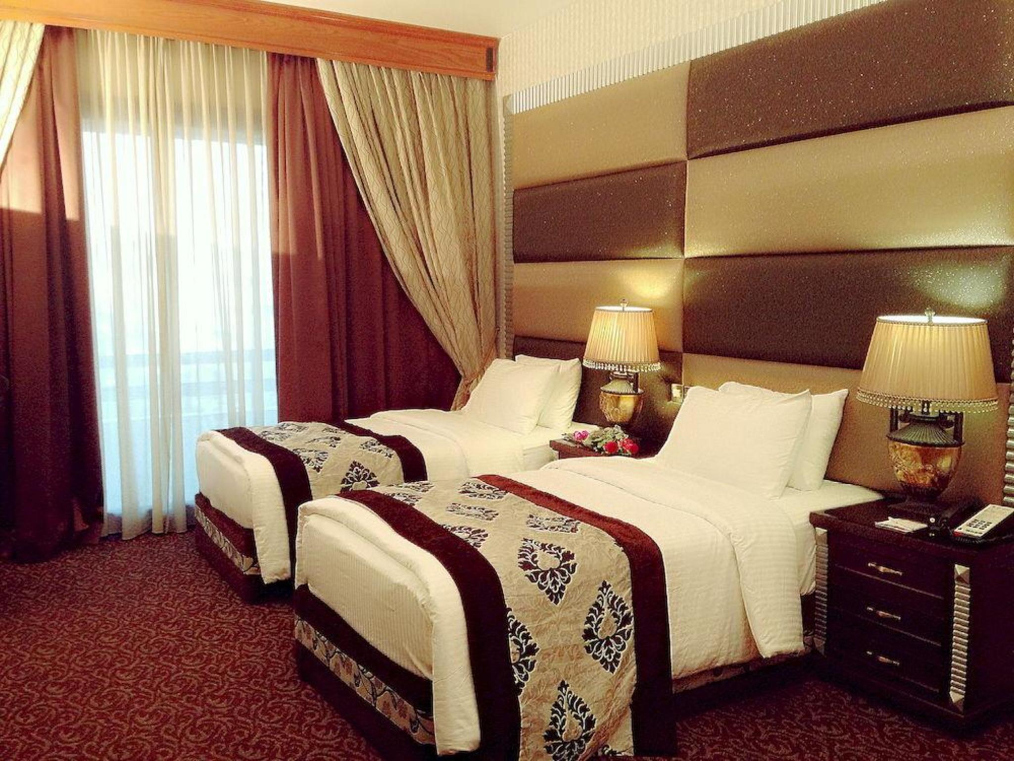 דובאי Abjad Grand Hotel מראה חיצוני תמונה