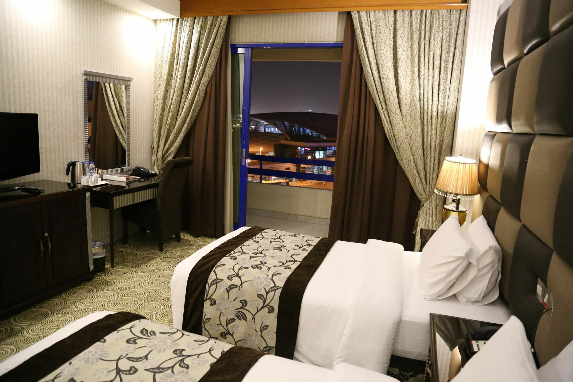 דובאי Abjad Grand Hotel מראה חיצוני תמונה